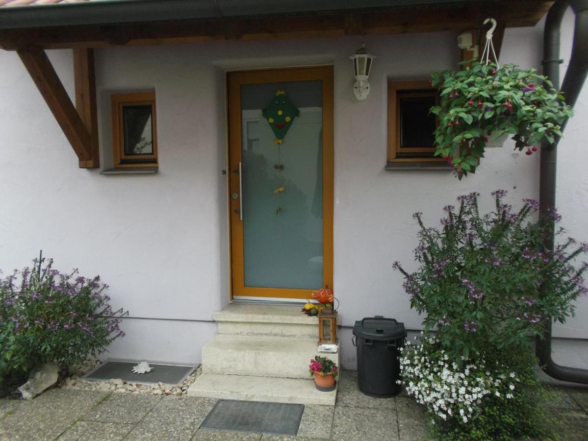 Pension/Fewo E. Tschernach Treuchtlingen Exteriér fotografie